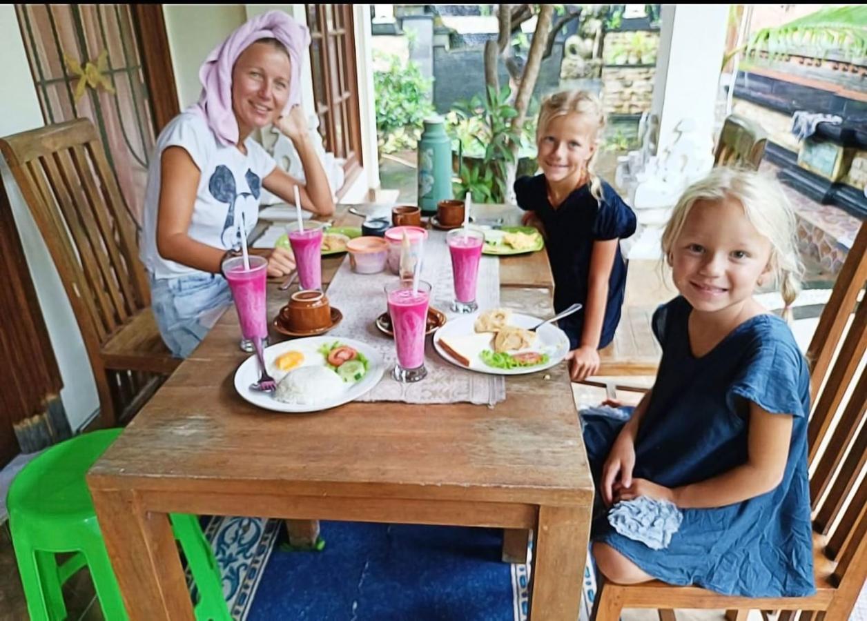 Green Palace Homestay Batununggul المظهر الخارجي الصورة