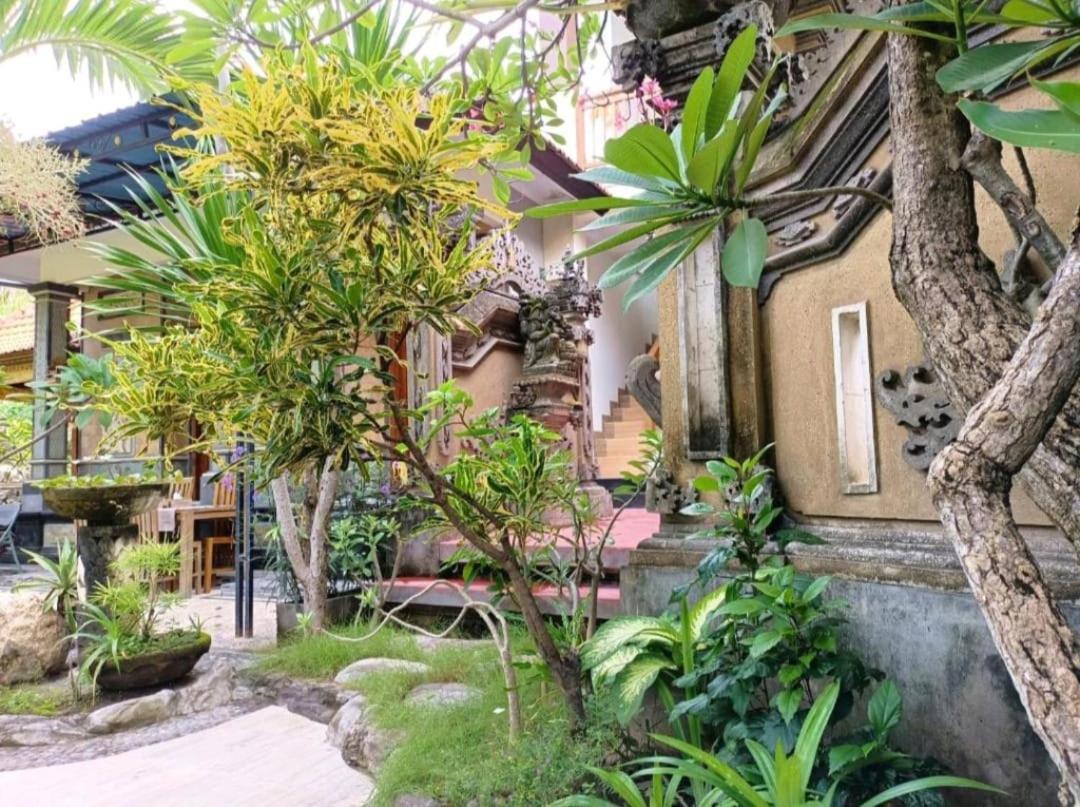 Green Palace Homestay Batununggul المظهر الخارجي الصورة
