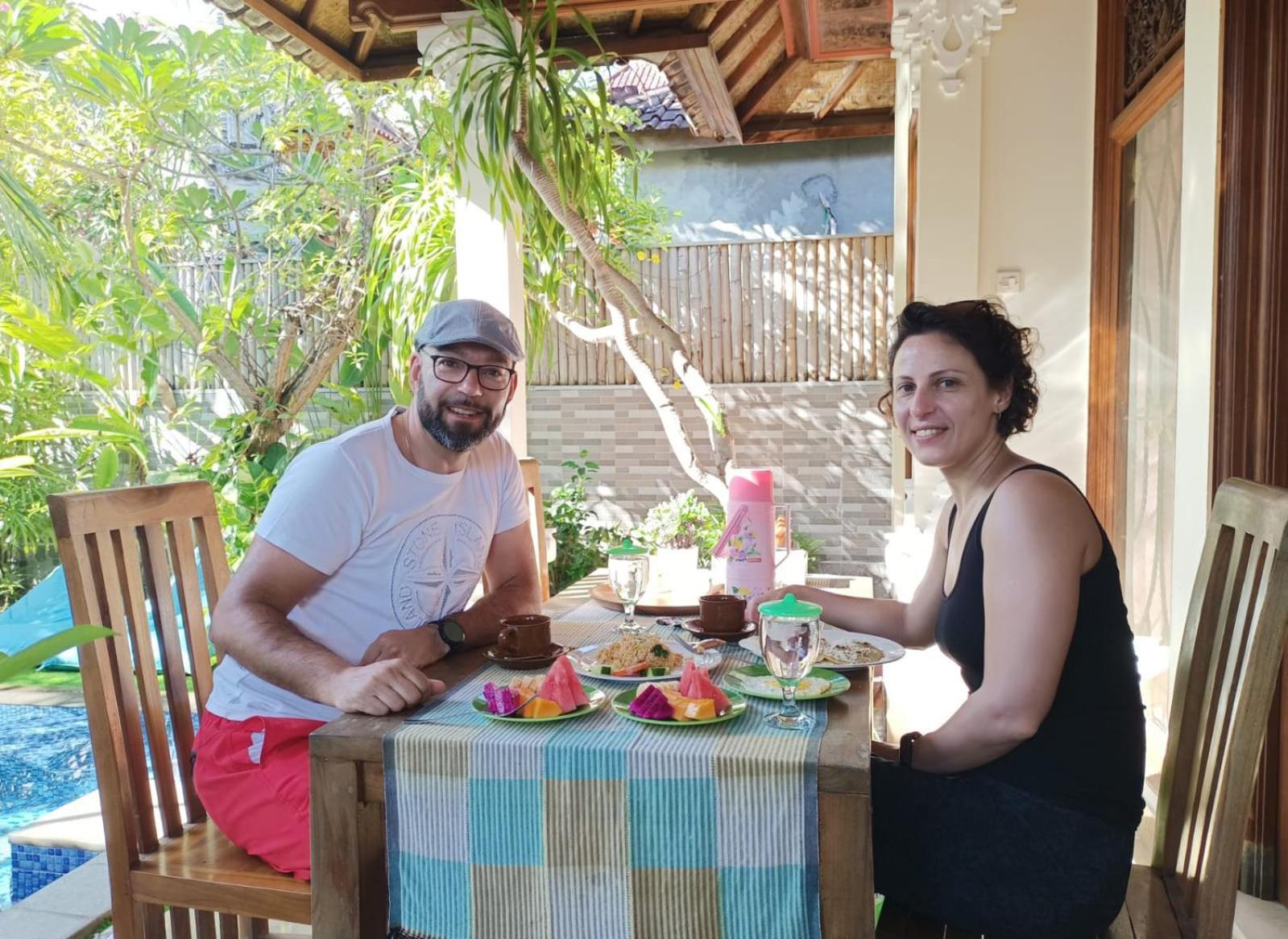 Green Palace Homestay Batununggul المظهر الخارجي الصورة